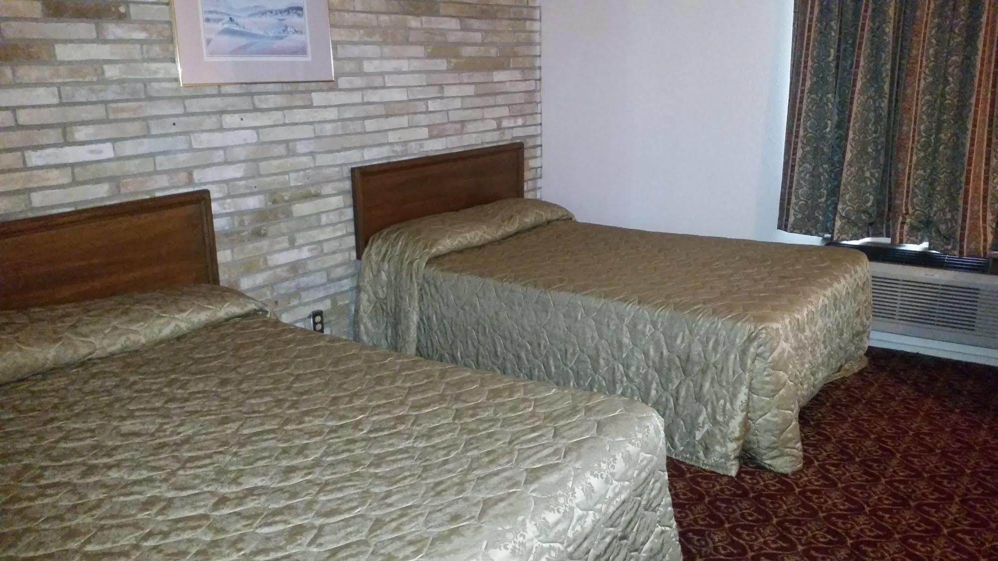 Executive Inn And Suites Waxahachie Ngoại thất bức ảnh